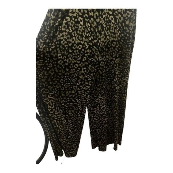 Tommy Bahama Wild One Wide Leg Black and Green Jumpsuit - Size Small - Picture 11 of 13